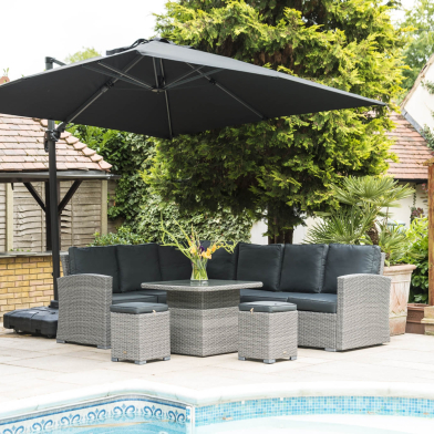 Katie Blake’s height adjustable garden tables are designed to be convenient for everyday use.