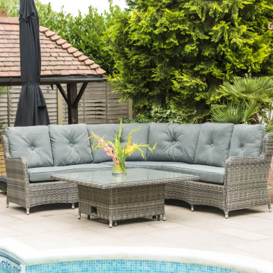 Katie Blake’s height adjustable garden tables are designed to be convenient for everyday use.