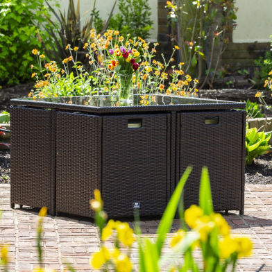 Katie Blake’s NEW ‘Everyday Basics’ outdoor living ready-to-assemble garden furniture range.