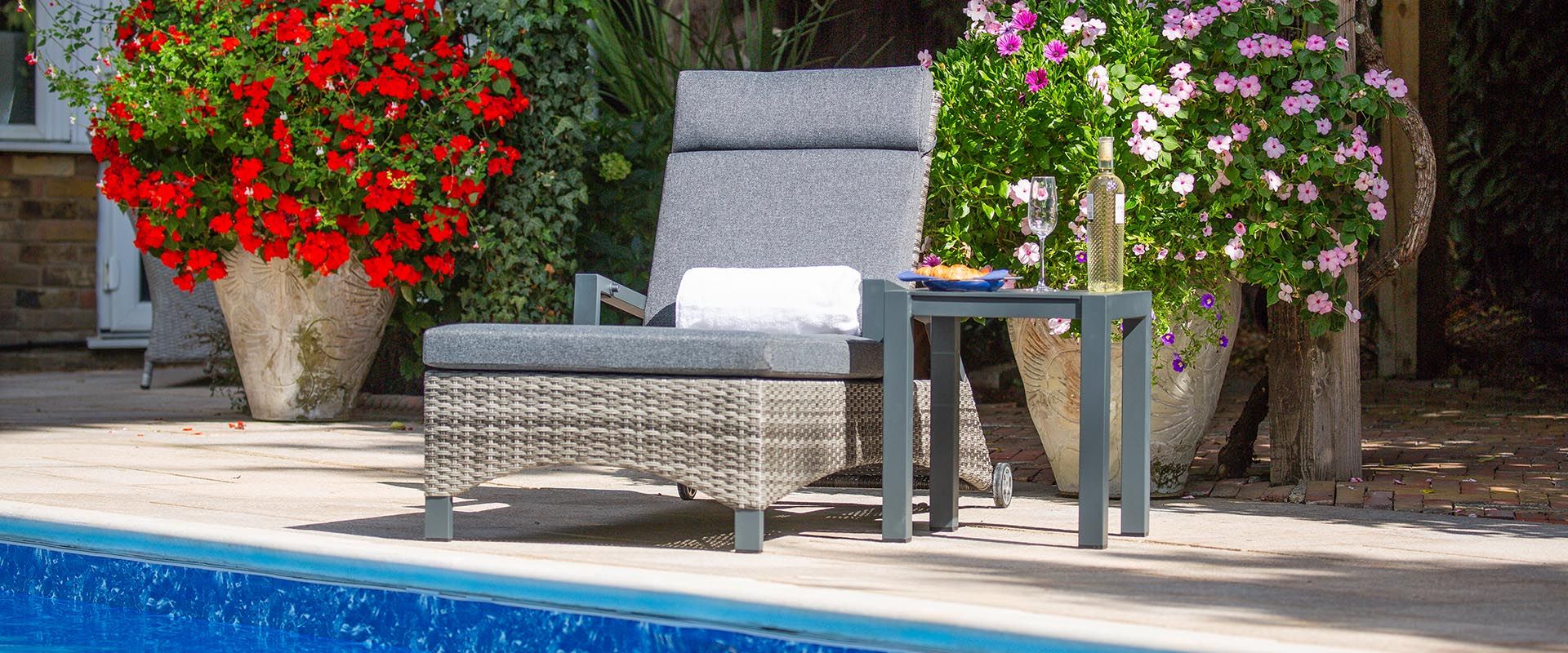 Marlowe Luxe Single Sunlounger with Side Table
