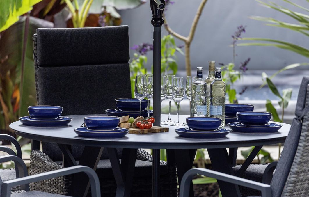 Marlowe Luxe 6 Seat Reclining Dining Set with Round Table