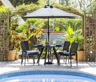 Marlowe Artisan 4-Seat Dining Set with Parasol