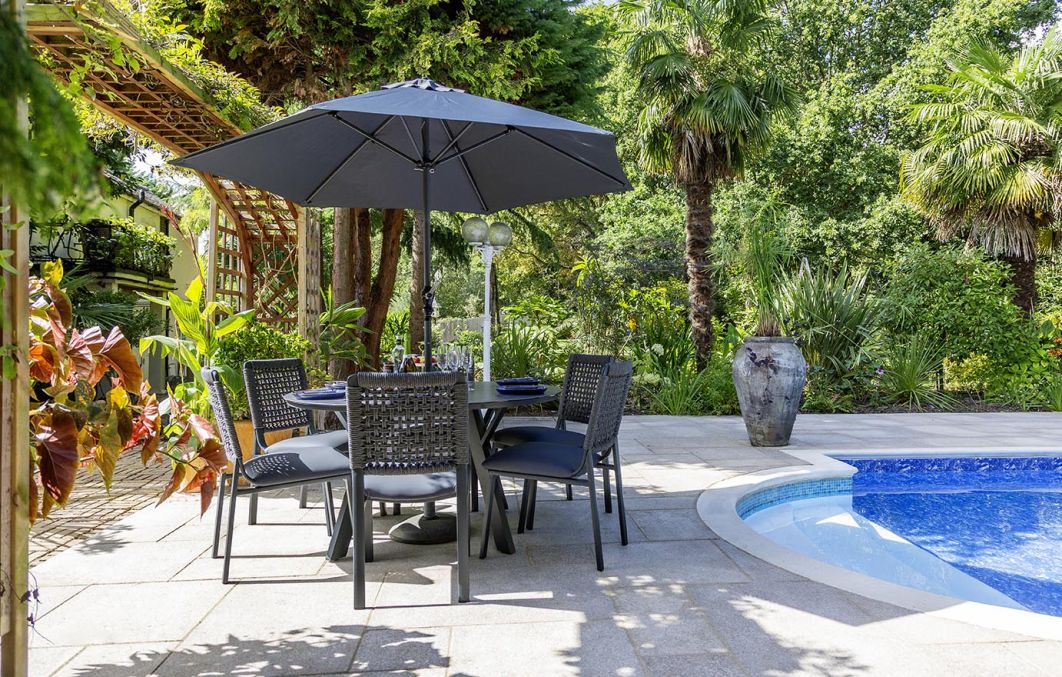 Marlowe Artisan 6 Seat Dining Set with Round Table