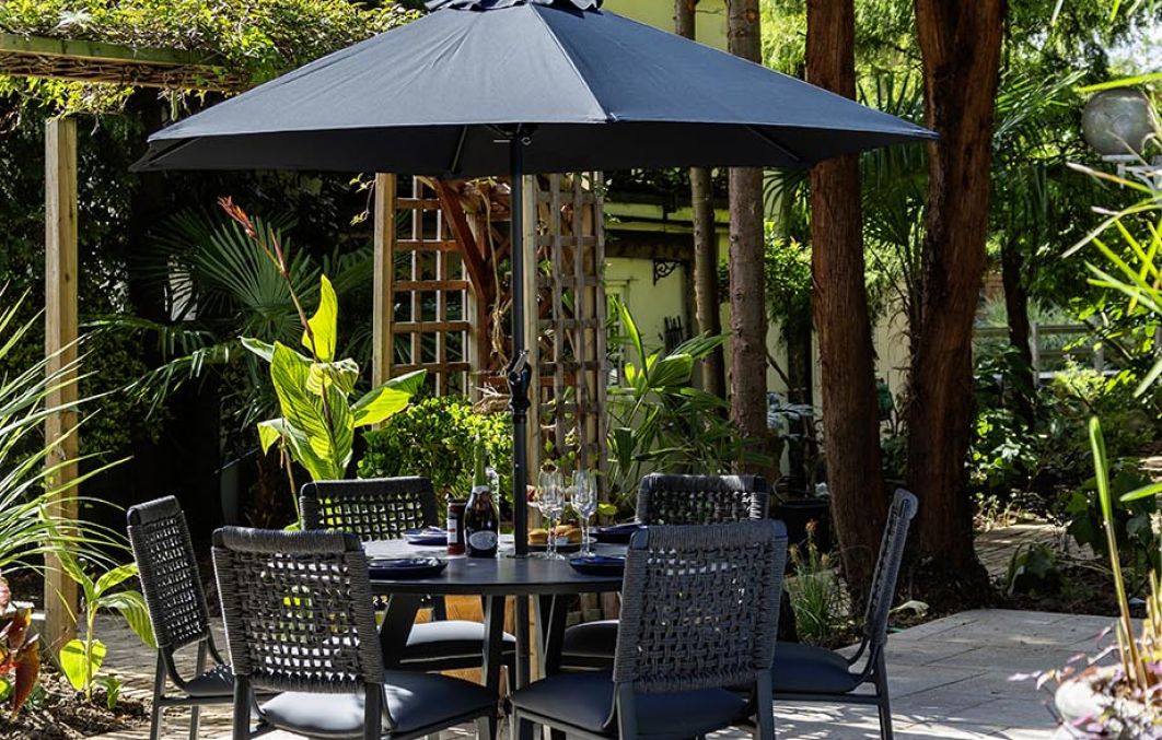 Marlowe Artisan 6 Seat Dining Set with Round Table