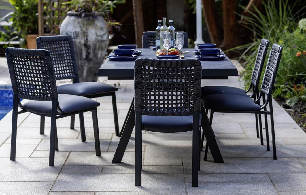 Marlowe Artisan 6-Seat Extending Dining Set