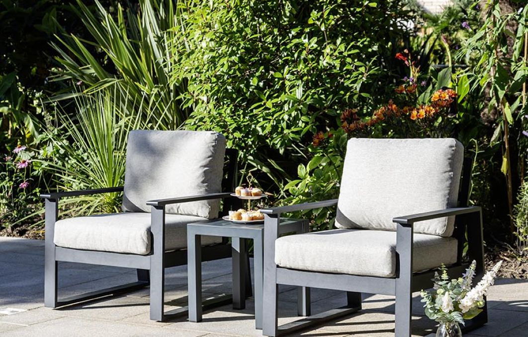 Windsor 2 Seat Aluminium Lounge Set