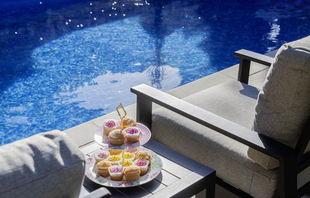 Windsor 2 Seat Aluminium Lounge Set