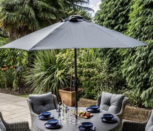 Windsor Heritage 6 Seat Dining Set with Round Table