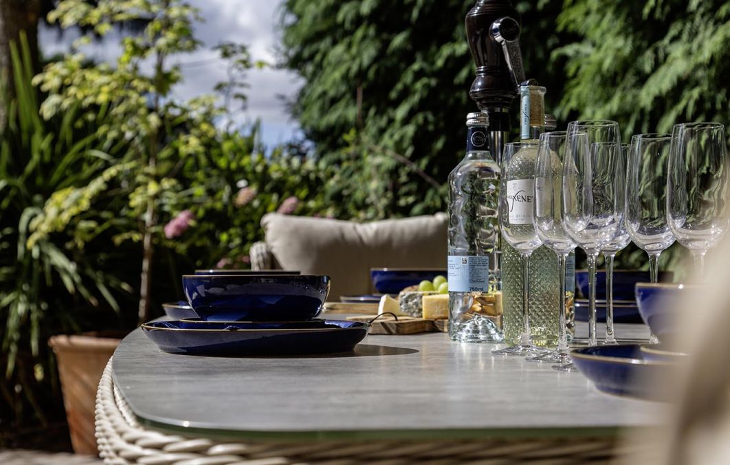 Windsor Heritage 6 Seat Dining Set with Rectangular Table