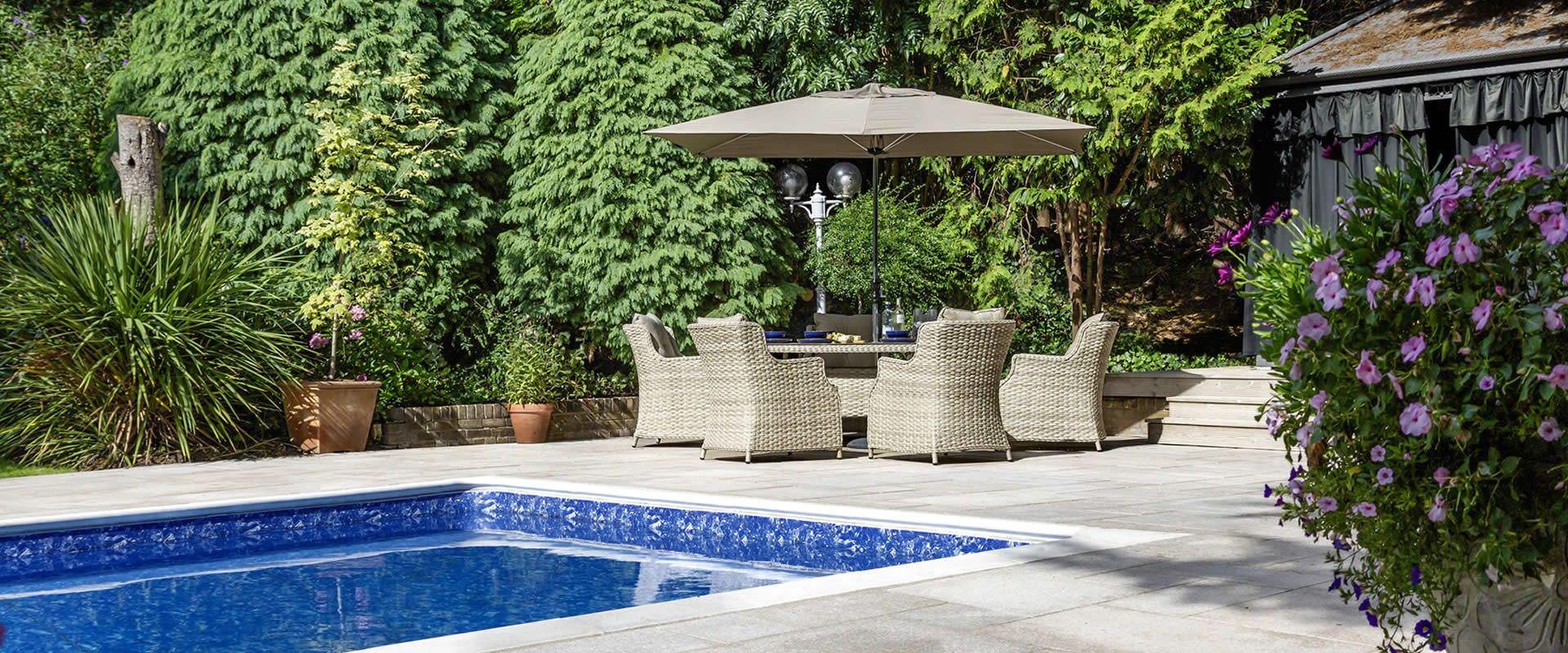 Windsor Heritage 6 Seat Dining Set with Rectangular Table