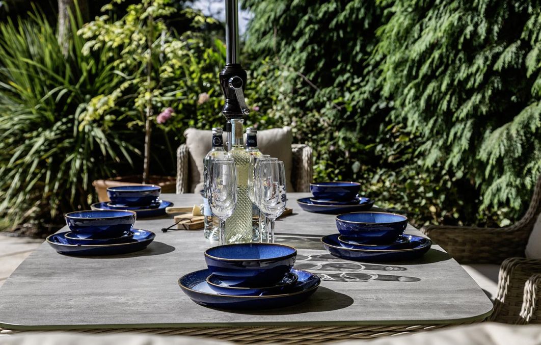 Windsor Heritage 6 Seat Dining Set with Rectangular Table