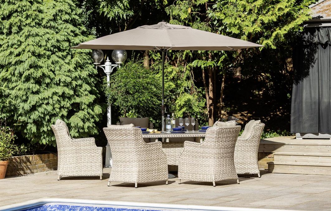 Windsor Heritage 6 Seat Dining Set with Rectangular Table