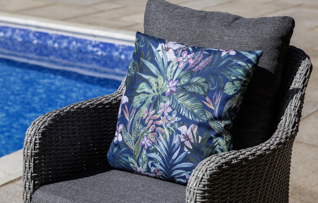 Verona 3 Seat Sofa with 2 Armchairs & Coffee Table