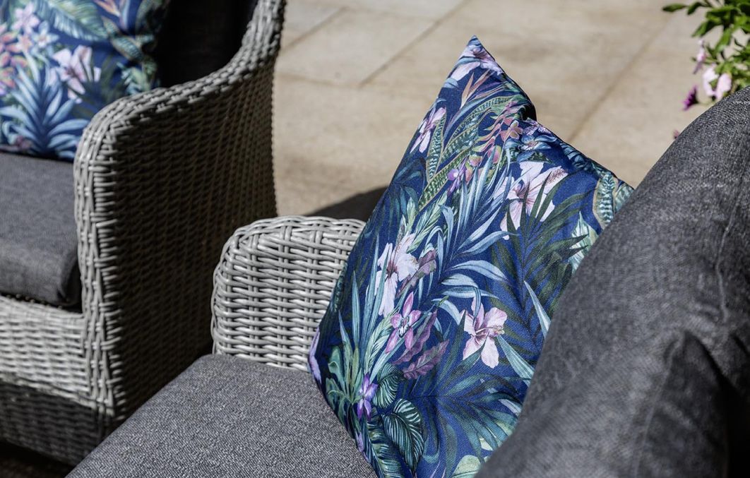 Verona 3 Seat Sofa with 2 Armchairs & Coffee Table