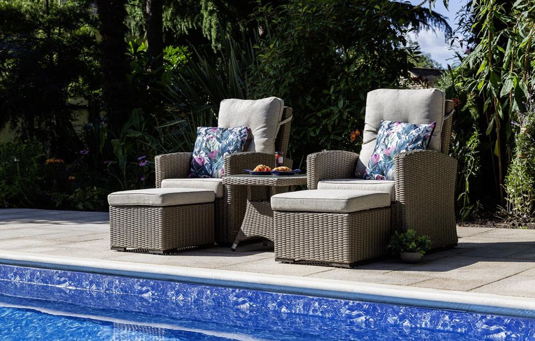 Savannah Deluxe Reclining Lounge Set 2 Chairs 2 Footstools Table