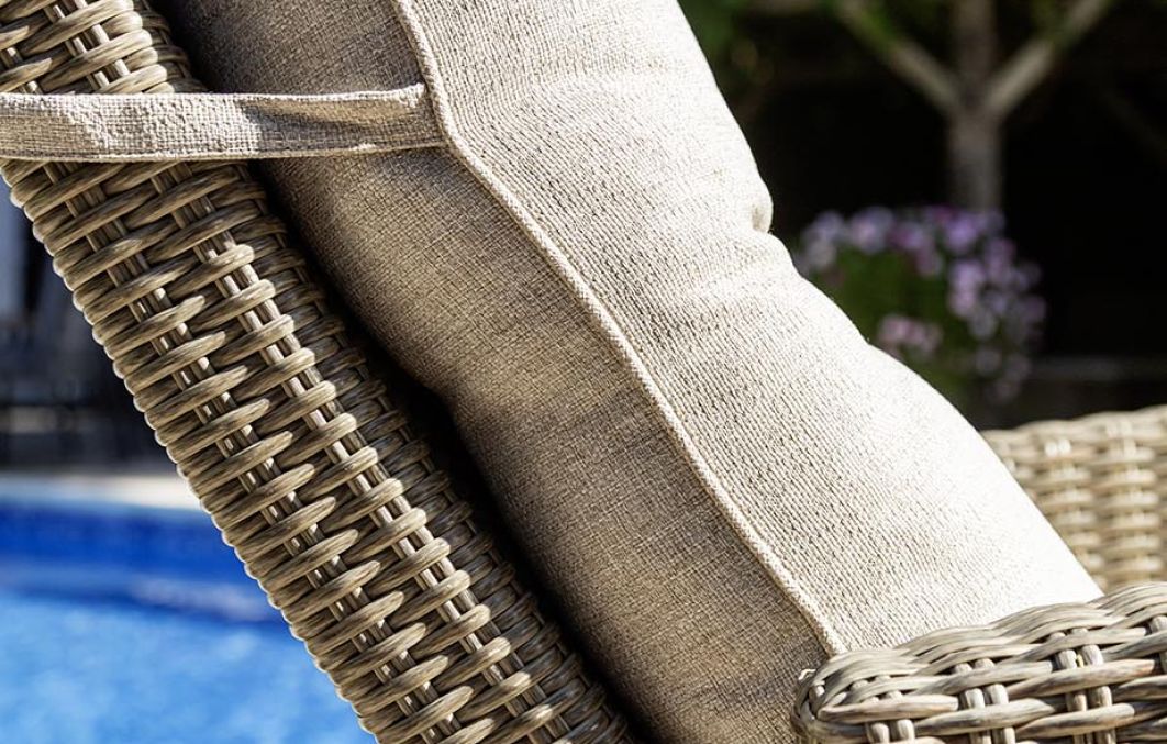 Savannah Deluxe Reclining Lounge Set 2 Chairs 2 Footstools Table