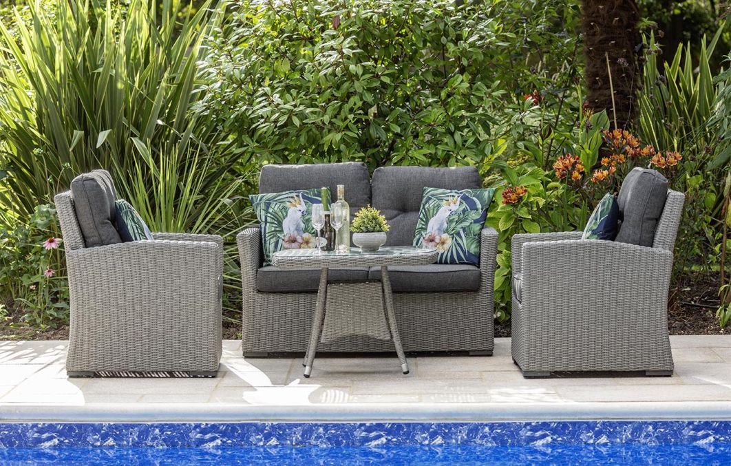 Savannah 2 Seat Sofa Set 2 Armchairs Table & Cover