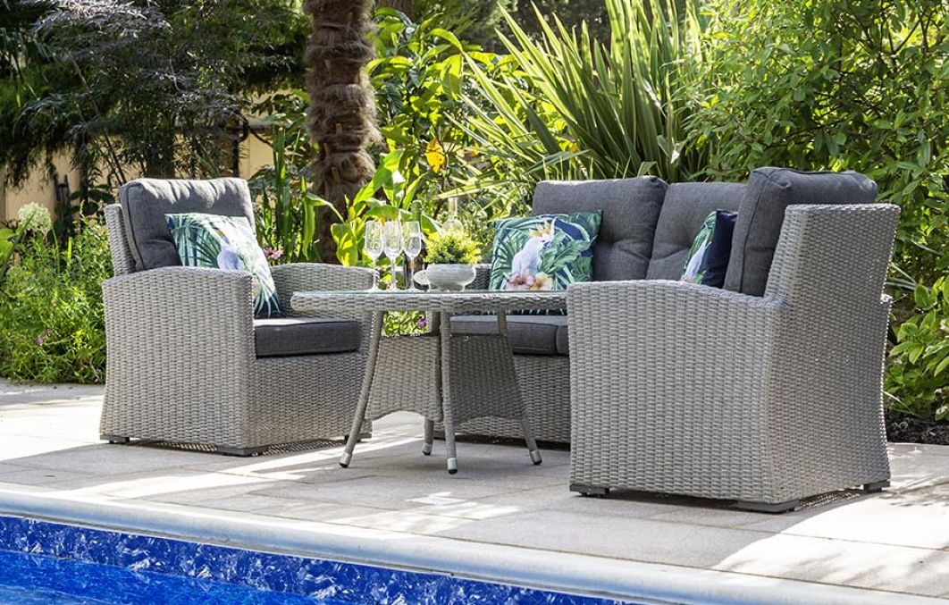 Savannah 2 Seat Sofa Set 2 Armchairs Table & Cover
