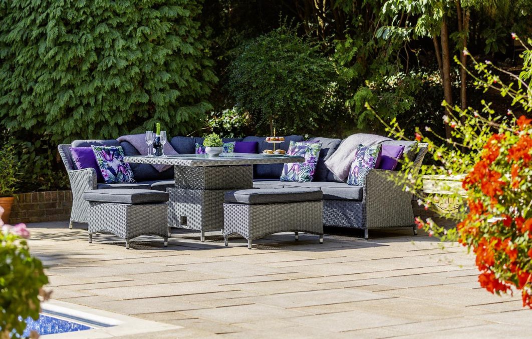 Valencia Large Corner with Height Adjustable Table & 2 Stools