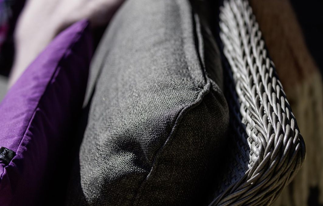 Valencia Large Corner with Height Adjustable Table & 2 Stools