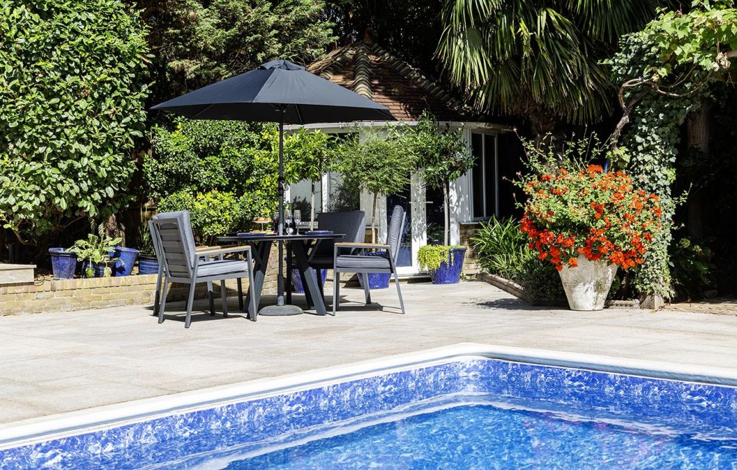 Knightsbridge 4 Seat Dining Set with 120cm Ceramic Table