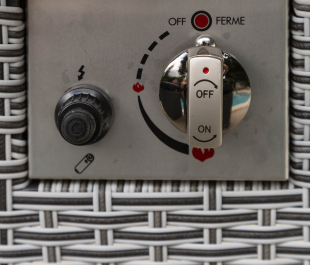 Sandringham Fire Pit Set 6 Recliner Round Table