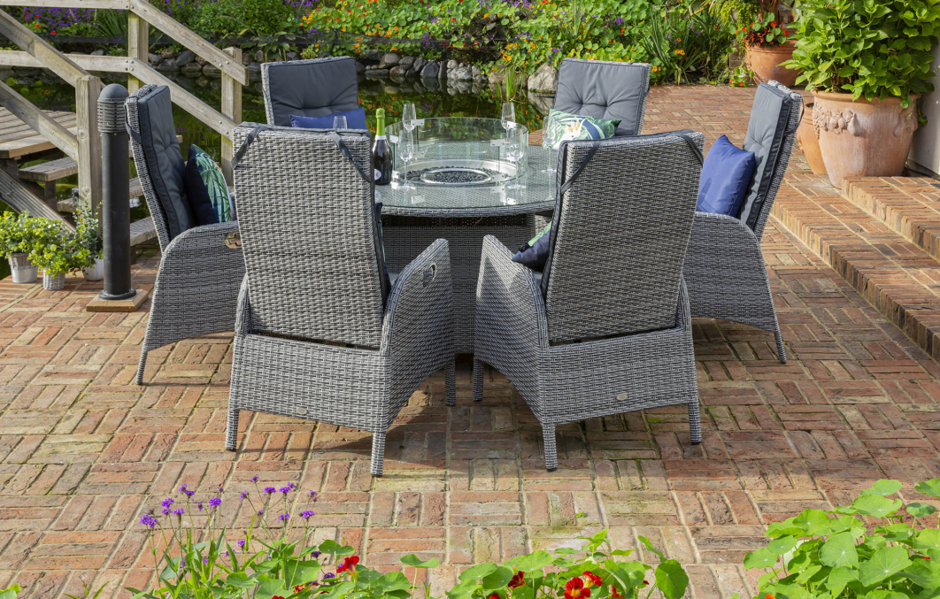 Sandringham Fire Pit Set 6 Recliner Round Table